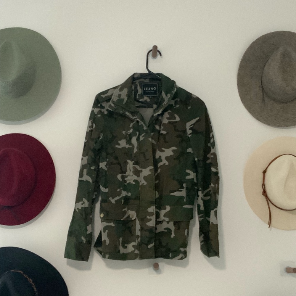 LE3NO CAMAO JACKET